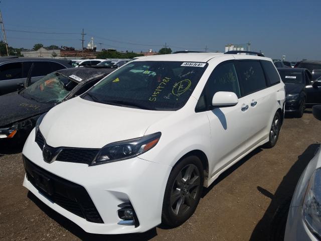 Photo 1 VIN: 5TDXZ3DC2KS990370 - TOYOTA SIENNA SE 