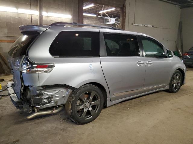 Photo 2 VIN: 5TDXZ3DC3HS789666 - TOYOTA SIENNA 