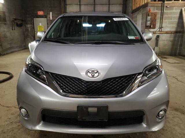 Photo 4 VIN: 5TDXZ3DC3HS789666 - TOYOTA SIENNA 