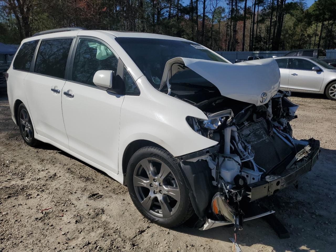 Photo 3 VIN: 5TDXZ3DC3HS796195 - TOYOTA SIENNA 