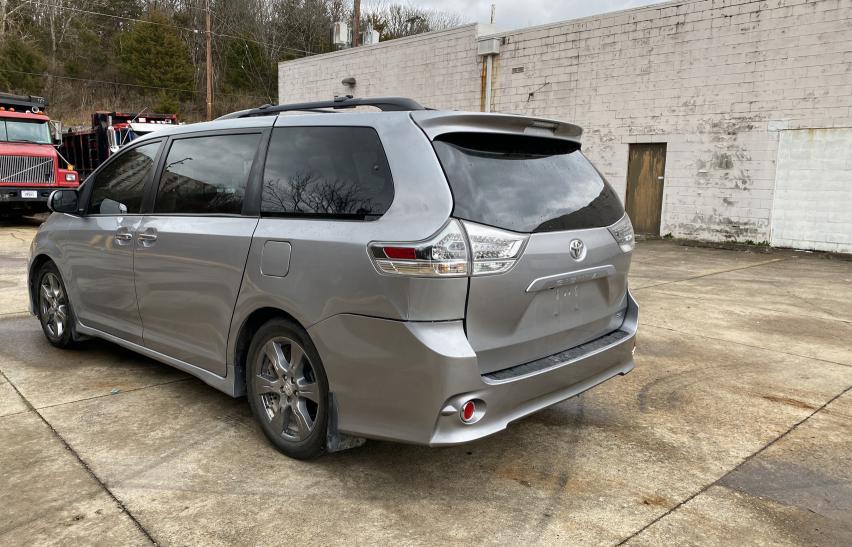 Photo 2 VIN: 5TDXZ3DC3HS816204 - TOYOTA SIENNA SE 