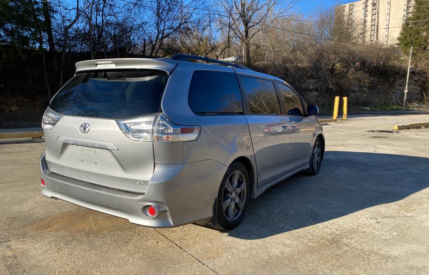 Photo 3 VIN: 5TDXZ3DC3HS816204 - TOYOTA SIENNA SE 