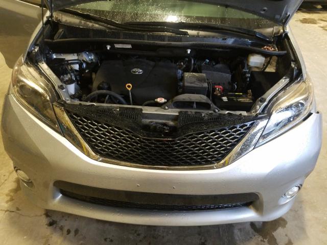 Photo 6 VIN: 5TDXZ3DC3HS816204 - TOYOTA SIENNA SE 