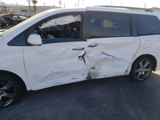 Photo 8 VIN: 5TDXZ3DC3HS825792 - TOYOTA SIENNA SE 