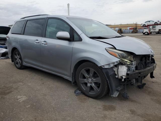 Photo 3 VIN: 5TDXZ3DC3HS839367 - TOYOTA SIENNA SE 