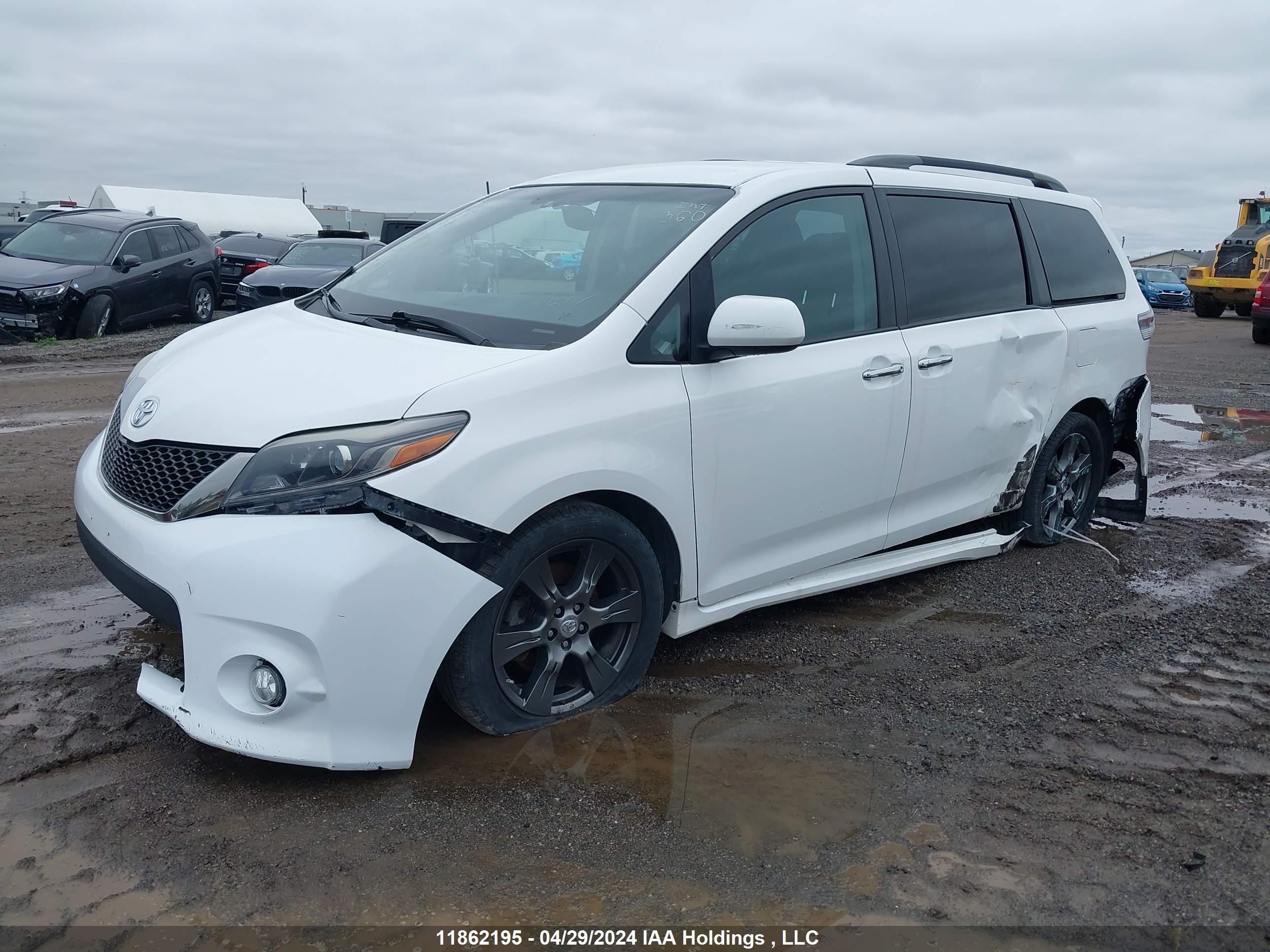 Photo 1 VIN: 5TDXZ3DC3HS841300 - TOYOTA SIENNA 