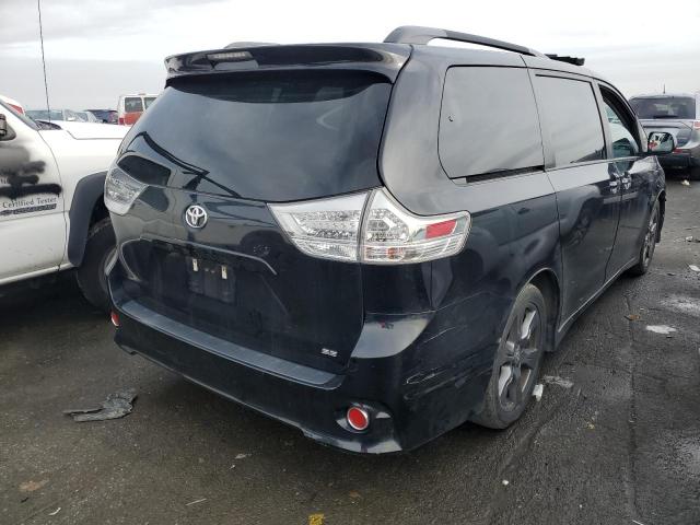 Photo 2 VIN: 5TDXZ3DC3HS845492 - TOYOTA SIENNA SE 