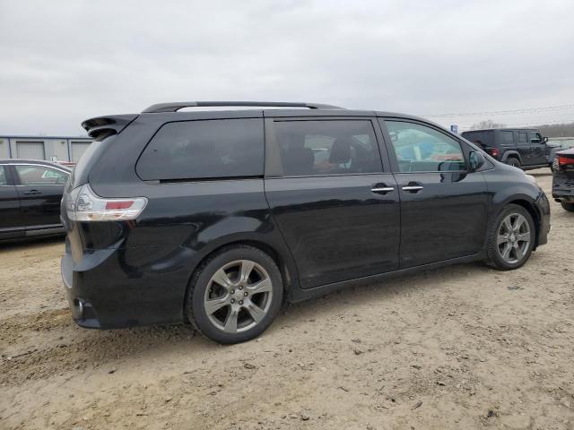 Photo 2 VIN: 5TDXZ3DC3HS857402 - TOYOTA SIENNA SE 