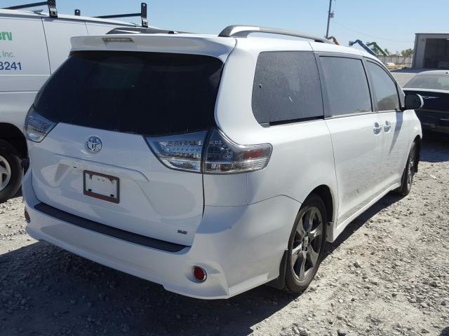 Photo 3 VIN: 5TDXZ3DC4HS769359 - TOYOTA SIENNA SE 