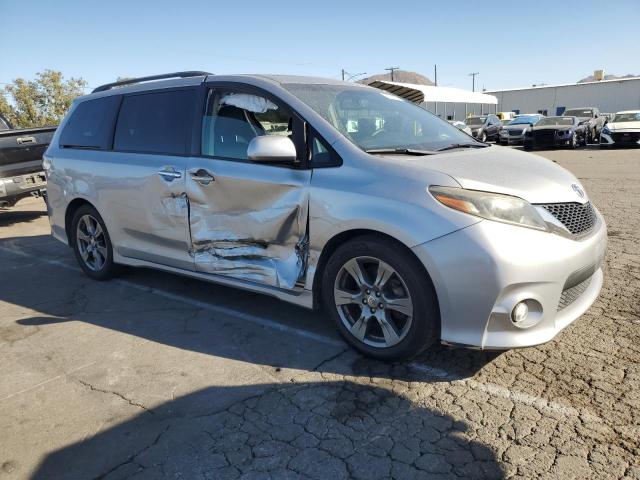 Photo 3 VIN: 5TDXZ3DC4HS881711 - TOYOTA SIENNA 