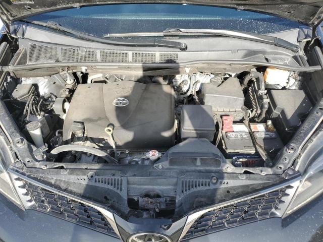 Photo 11 VIN: 5TDXZ3DC4JS909593 - TOYOTA SIENNA SE 