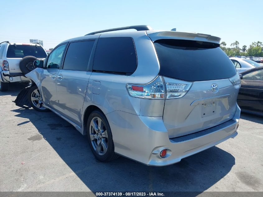 Photo 2 VIN: 5TDXZ3DC4JS936972 - TOYOTA SIENNA 