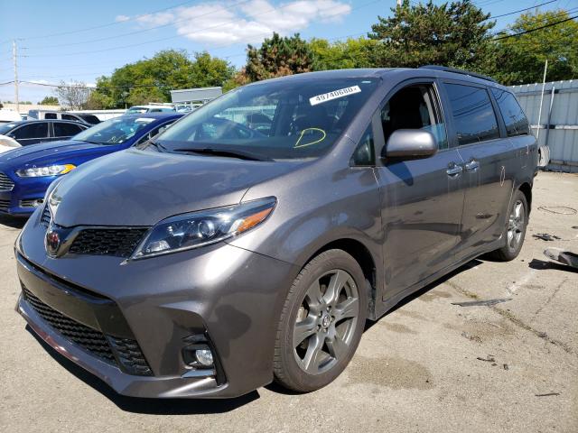 Photo 1 VIN: 5TDXZ3DC4JS952802 - TOYOTA SIENNA SE 