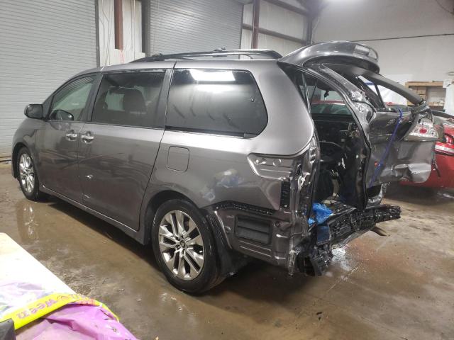 Photo 1 VIN: 5TDXZ3DC5HS798031 - TOYOTA SIENNA SE 