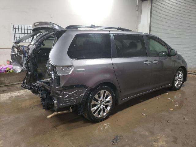 Photo 2 VIN: 5TDXZ3DC5HS798031 - TOYOTA SIENNA SE 