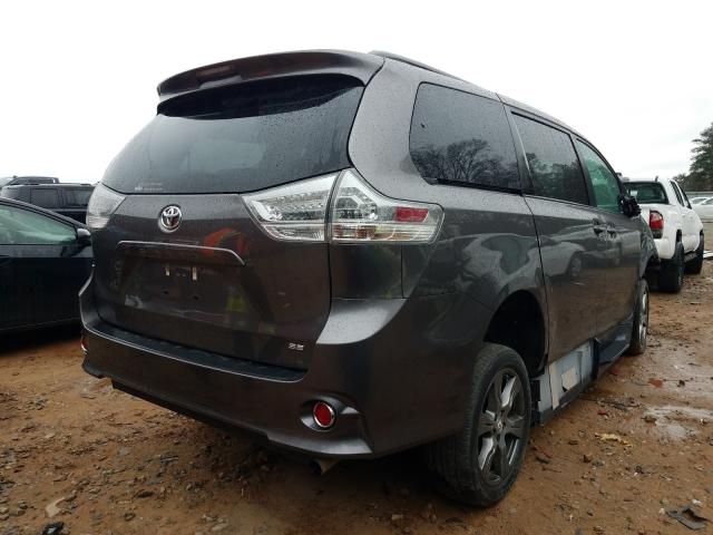 Photo 3 VIN: 5TDXZ3DC5HS833280 - TOYOTA SIENNA SE 