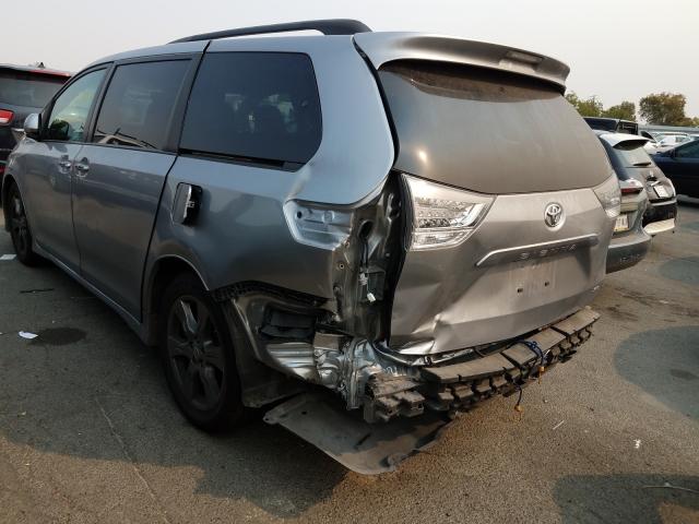 Photo 2 VIN: 5TDXZ3DC5HS854761 - TOYOTA SIENNA SE 