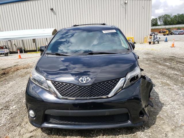 Photo 4 VIN: 5TDXZ3DC5HS885167 - TOYOTA SIENNA SE 