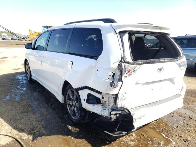 Photo 2 VIN: 5TDXZ3DC5HS896315 - TOYOTA SIENNA SE 