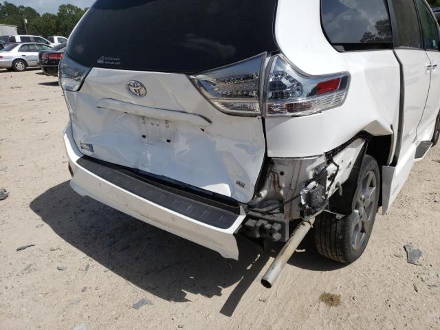 Photo 8 VIN: 5TDXZ3DC5KS978763 - TOYOTA SIENNA SE 