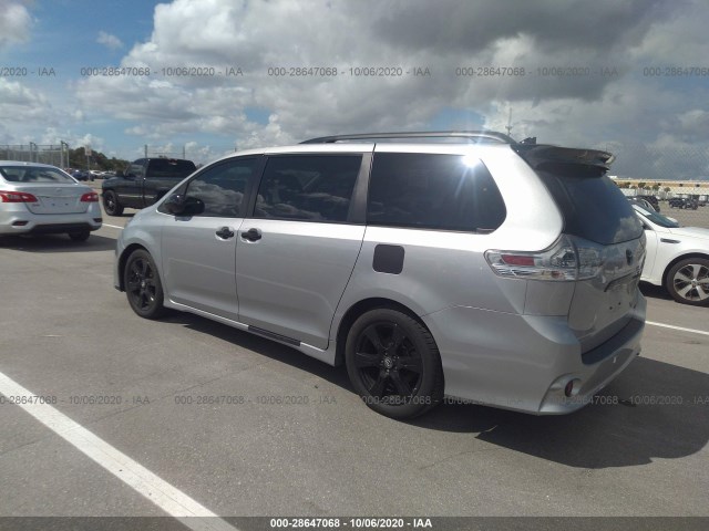 Photo 2 VIN: 5TDXZ3DC5LS028159 - TOYOTA SIENNA 