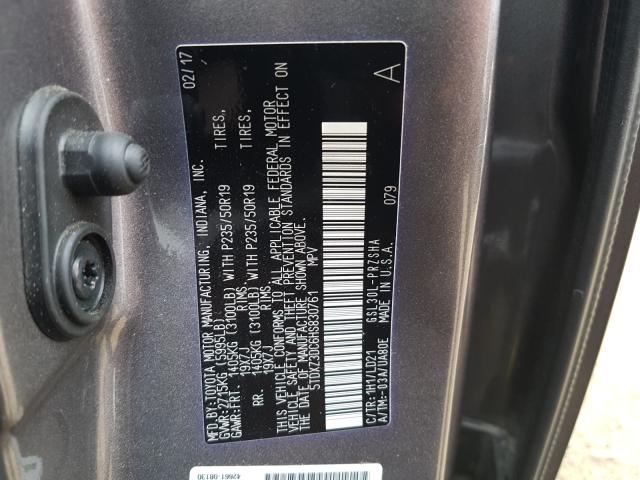 Photo 9 VIN: 5TDXZ3DC6HS830761 - TOYOTA SIENNA SE 