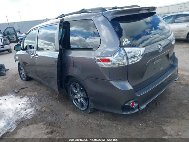 Photo 2 VIN: 5TDXZ3DC6HS843221 - TOYOTA SIENNA 