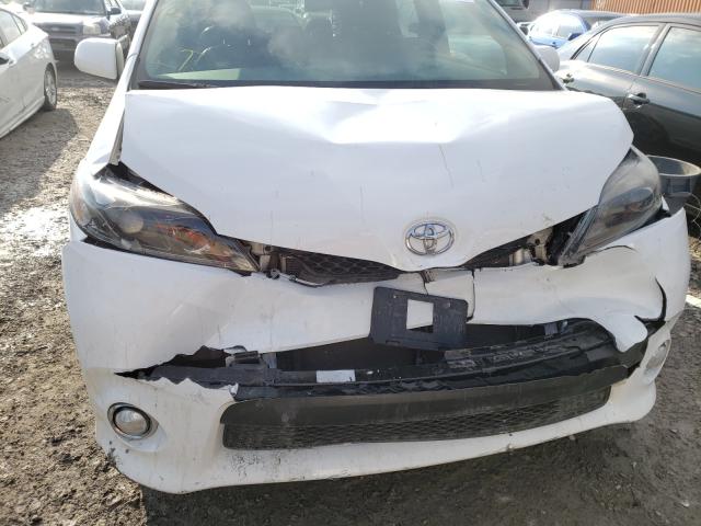 Photo 8 VIN: 5TDXZ3DC6HS870015 - TOYOTA SIENNA SE 