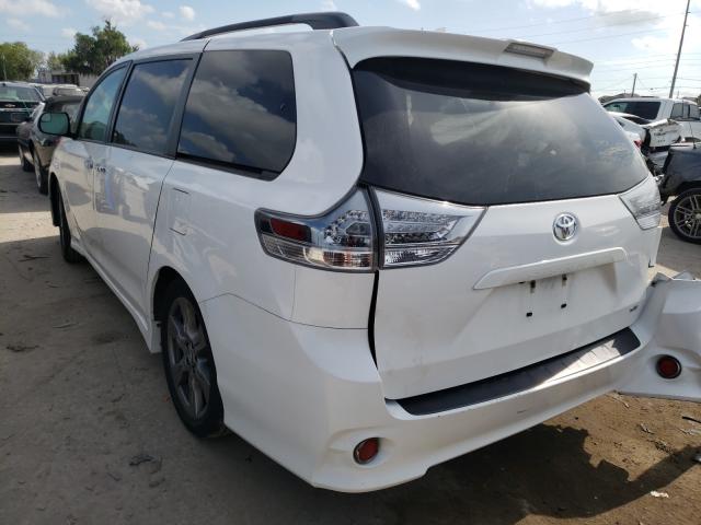 Photo 2 VIN: 5TDXZ3DC6KS978917 - TOYOTA SIENNA SE 