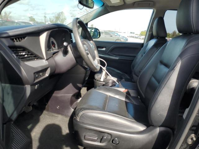 Photo 6 VIN: 5TDXZ3DC7HS785359 - TOYOTA SIENNA SE 