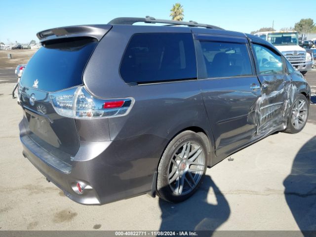 Photo 3 VIN: 5TDXZ3DC7HS785734 - TOYOTA SIENNA 