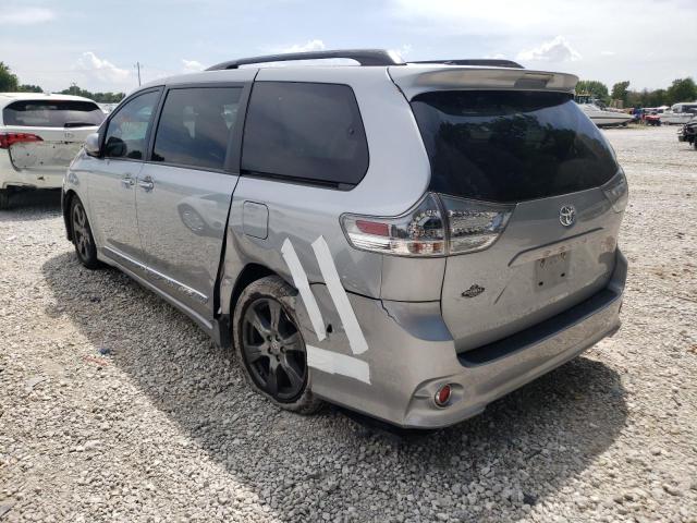 Photo 2 VIN: 5TDXZ3DC7HS811152 - TOYOTA SIENNA SE 