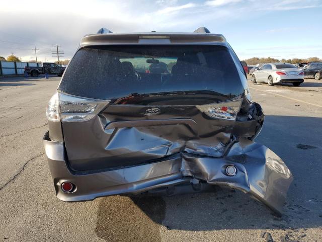 Photo 5 VIN: 5TDXZ3DC7HS829067 - TOYOTA SIENNA SE 