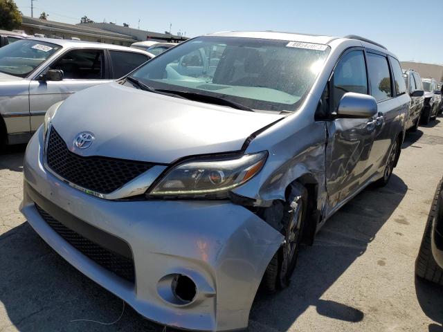 Photo 0 VIN: 5TDXZ3DC7HS868516 - TOYOTA SIENNA SE 