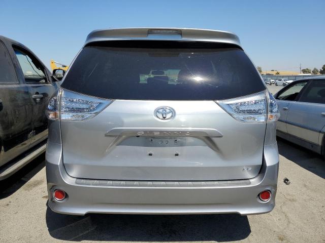 Photo 5 VIN: 5TDXZ3DC7HS868516 - TOYOTA SIENNA SE 