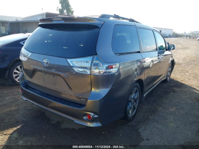 Photo 3 VIN: 5TDXZ3DC7HS876986 - TOYOTA SIENNA 