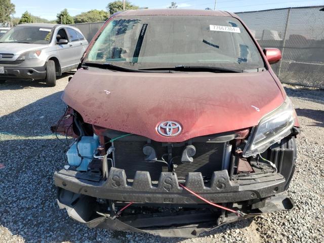 Photo 4 VIN: 5TDXZ3DC7HS882268 - TOYOTA SIENNA SE 