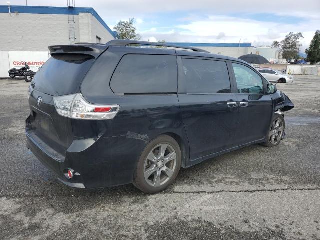 Photo 2 VIN: 5TDXZ3DC7HS884893 - TOYOTA SIENNA SE 