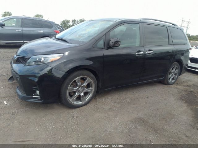 Photo 1 VIN: 5TDXZ3DC7JS950090 - TOYOTA SIENNA 