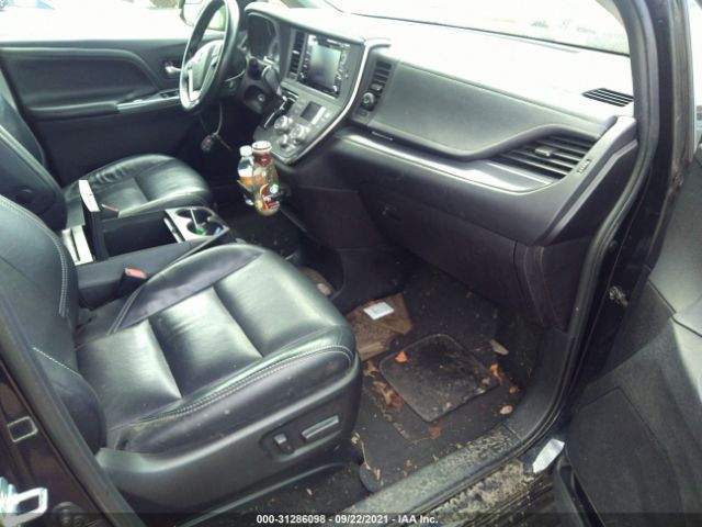 Photo 4 VIN: 5TDXZ3DC7JS950090 - TOYOTA SIENNA 