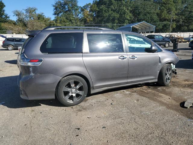 Photo 2 VIN: 5TDXZ3DC8HS769638 - TOYOTA SIENNA SE 