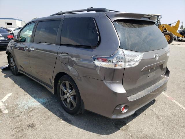 Photo 2 VIN: 5TDXZ3DC8HS793227 - TOYOTA SIENNA SE 