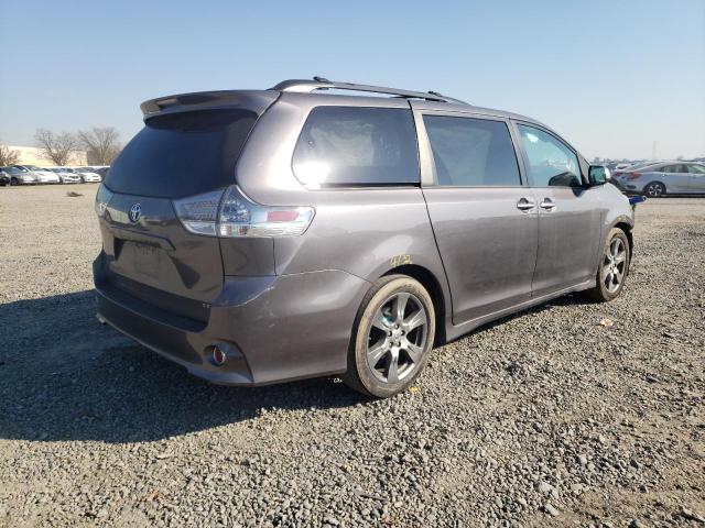 Photo 3 VIN: 5TDXZ3DC8HS802623 - TOYOTA SIENNA SE 