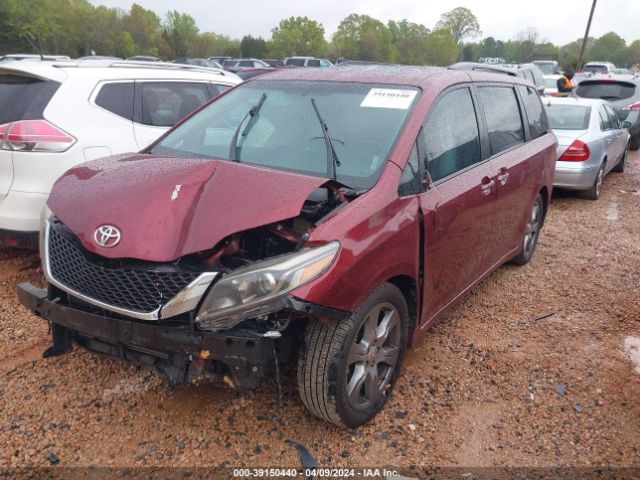 Photo 1 VIN: 5TDXZ3DC8HS846086 - TOYOTA SIENNA 