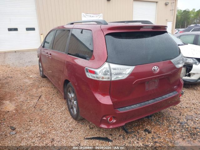 Photo 2 VIN: 5TDXZ3DC8HS846086 - TOYOTA SIENNA 