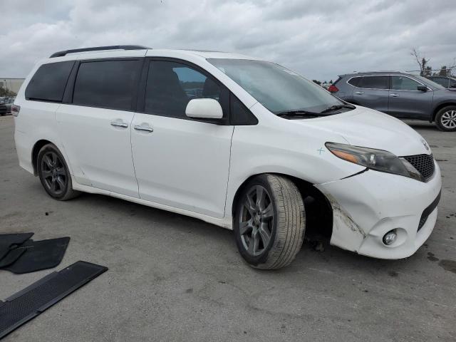 Photo 3 VIN: 5TDXZ3DC8HS866399 - TOYOTA SIENNA SE 