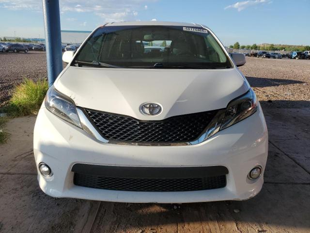 Photo 4 VIN: 5TDXZ3DC8HS891772 - TOYOTA SIENNA SE 