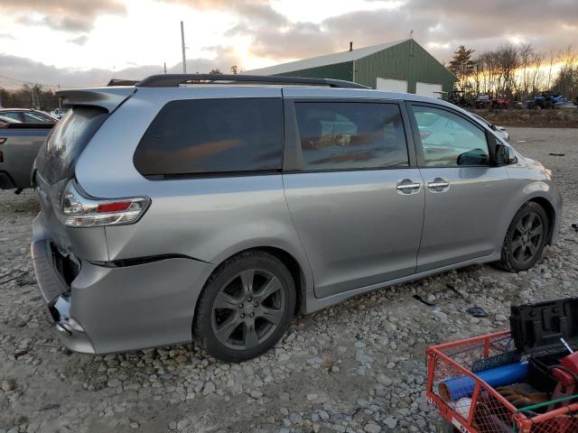 Photo 2 VIN: 5TDXZ3DC8HS898186 - TOYOTA SIENNA SE 