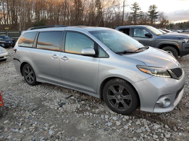 Photo 3 VIN: 5TDXZ3DC8HS898186 - TOYOTA SIENNA SE 