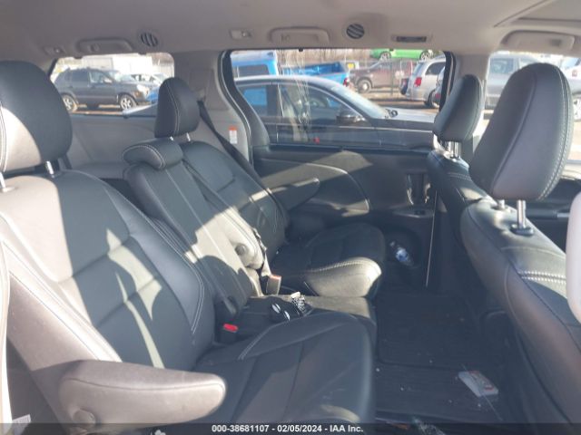 Photo 7 VIN: 5TDXZ3DC8JS903988 - TOYOTA SIENNA 